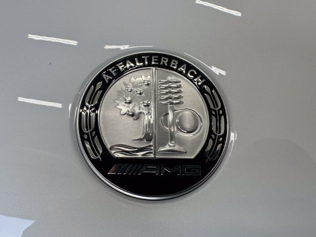New 2026 MANUFAKTUR Moonlight White Metallic Mercedes-Benz AMG® CLE 53 4MATIC+ Coupe image 100