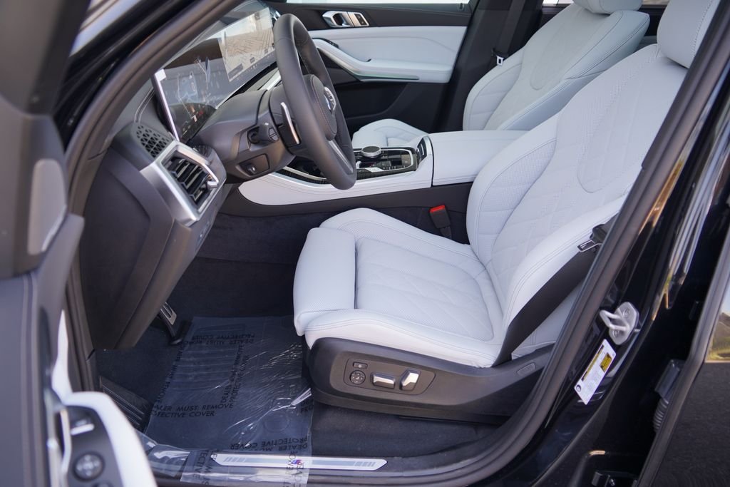 New 2026 Black Sapphire Metallic BMW sDrive40i image 10