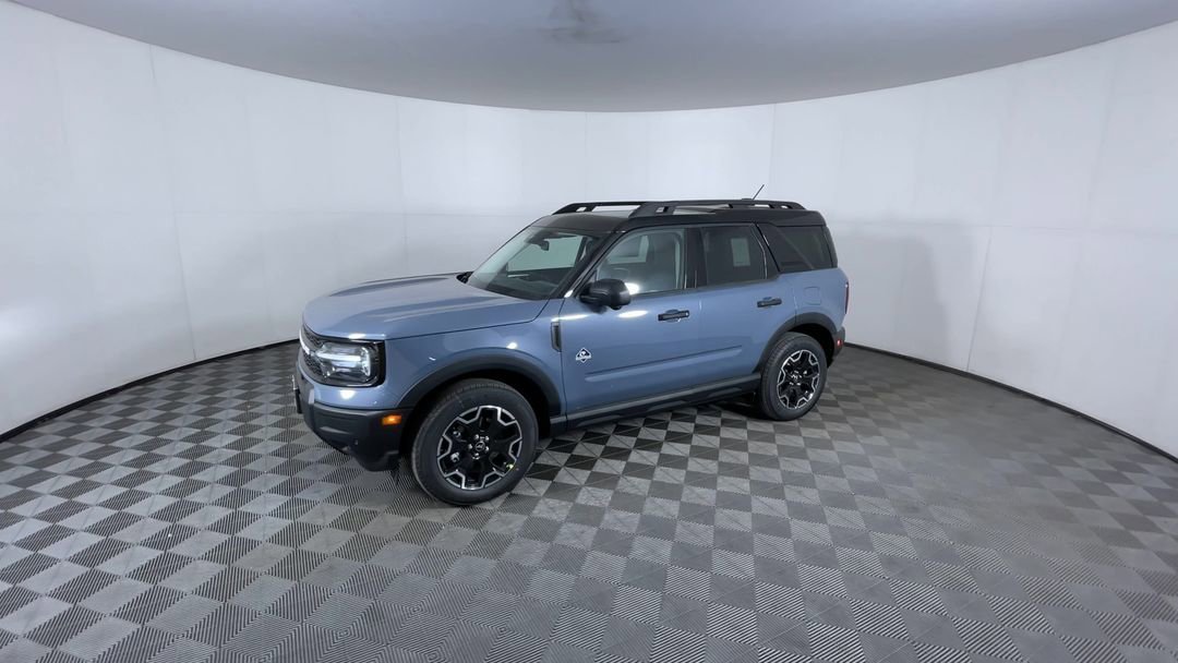 New 2026 Azure Gray Metallic Tri-Coat Ford Outer Banks image 4