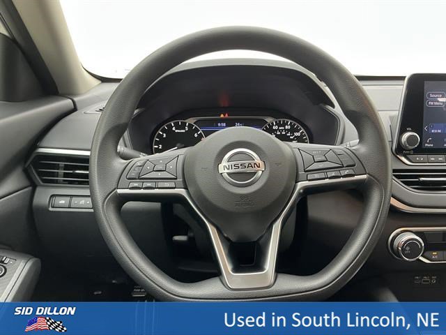 Used 2020 Glacier White Nissan 2.5 S image 21