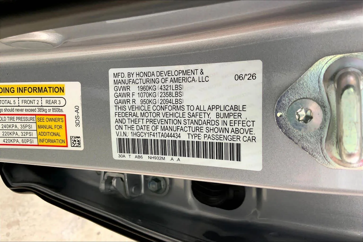 Used 2026 Solar Silver Metallic Honda SE image 33