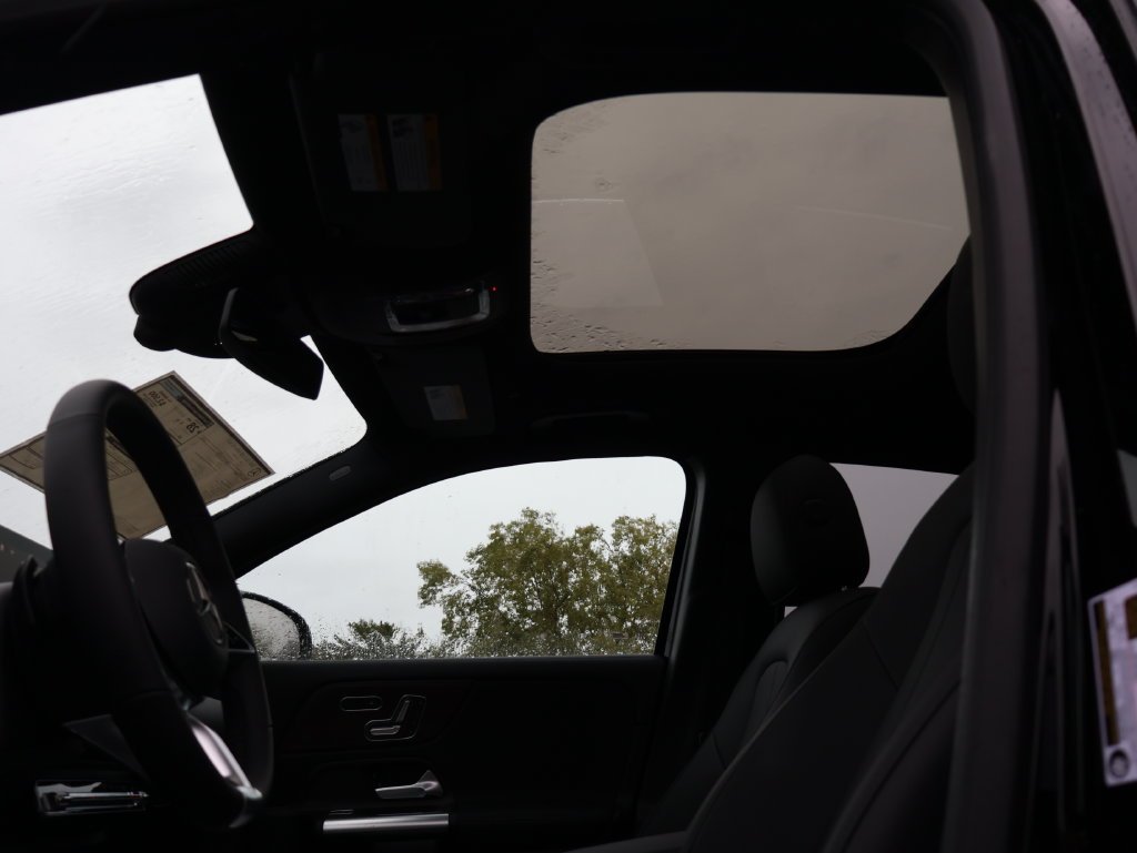 New 2026 Night Black Mercedes-Benz GLA 250 image 37