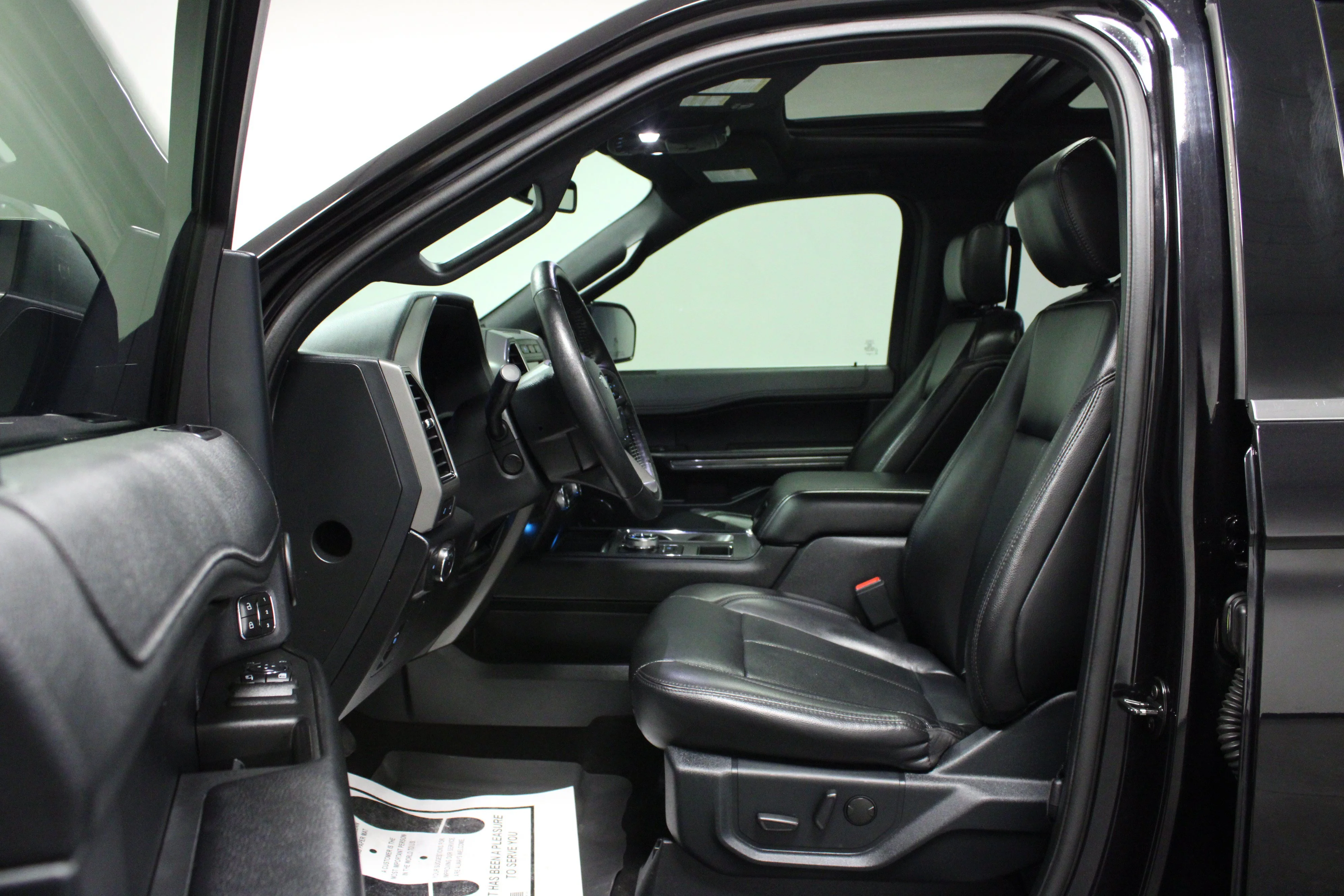 Used 2020 Black Ford XLT image 12