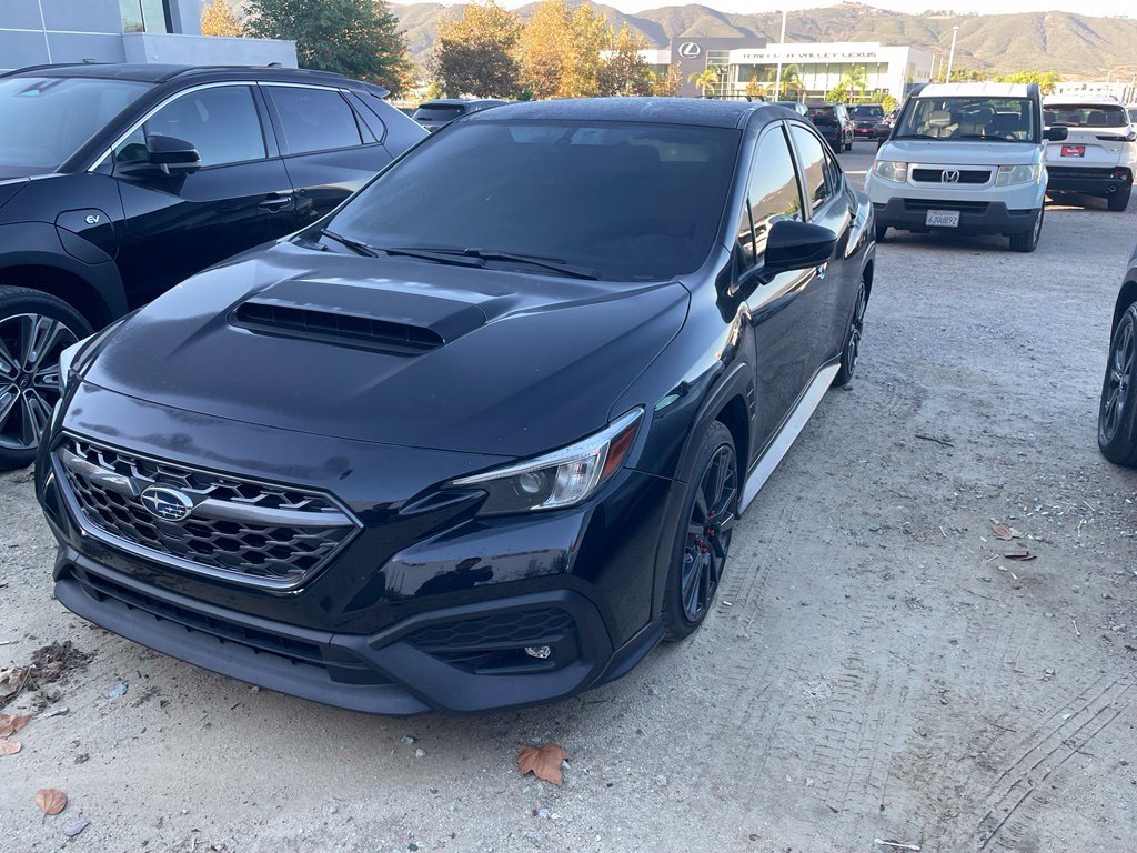Used 2023 Crystal Black Silica Subaru Premium image 4