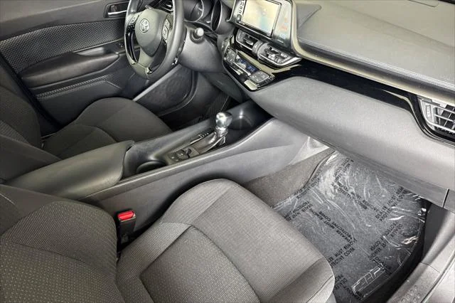 Certified Used 2018 Magnetic Gray Metallic Toyota XLE Premium image 15