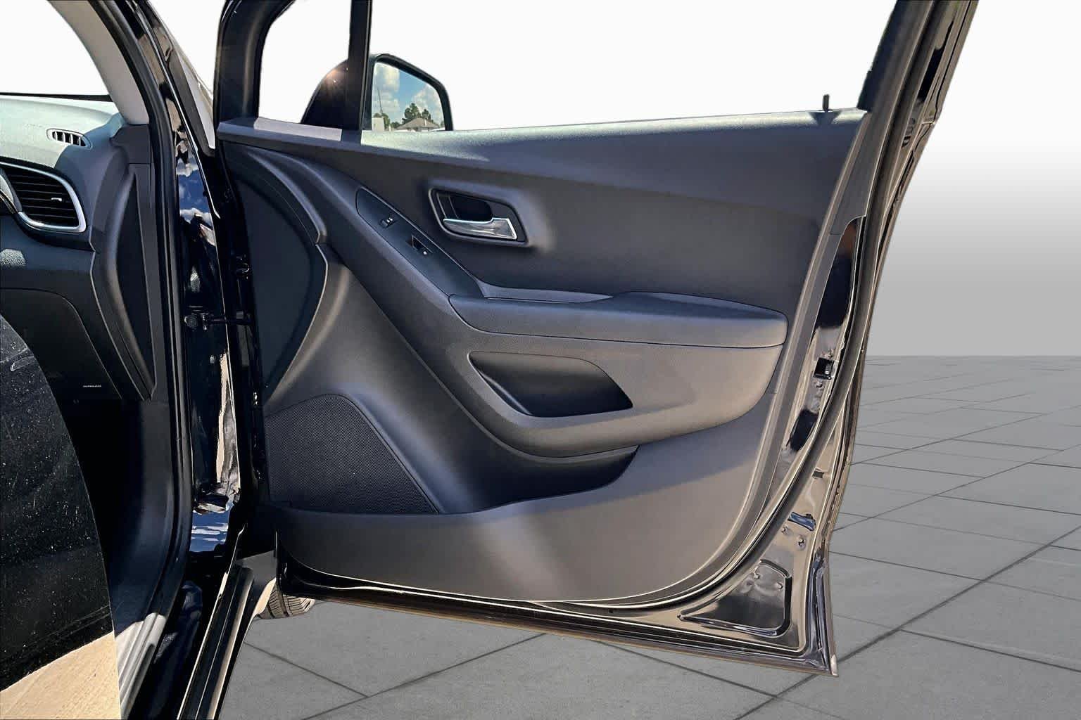 Used 2020 Mosaic Black Metallic Chevrolet LS image 21
