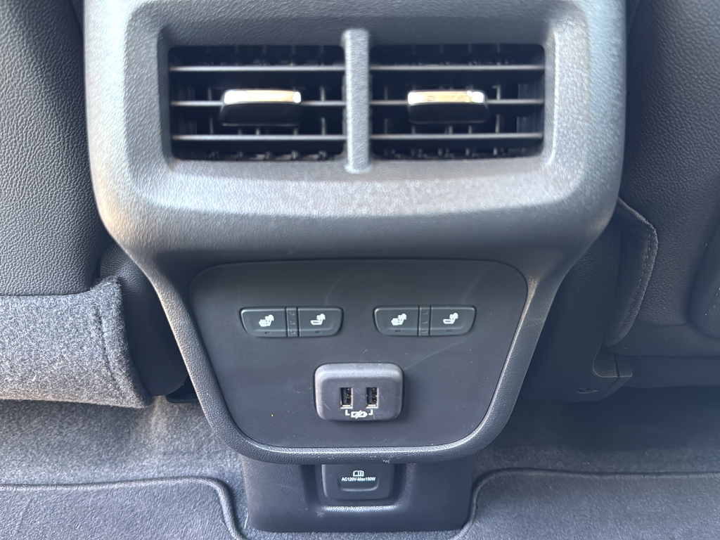 Used 2023 White GMC Denali image 18
