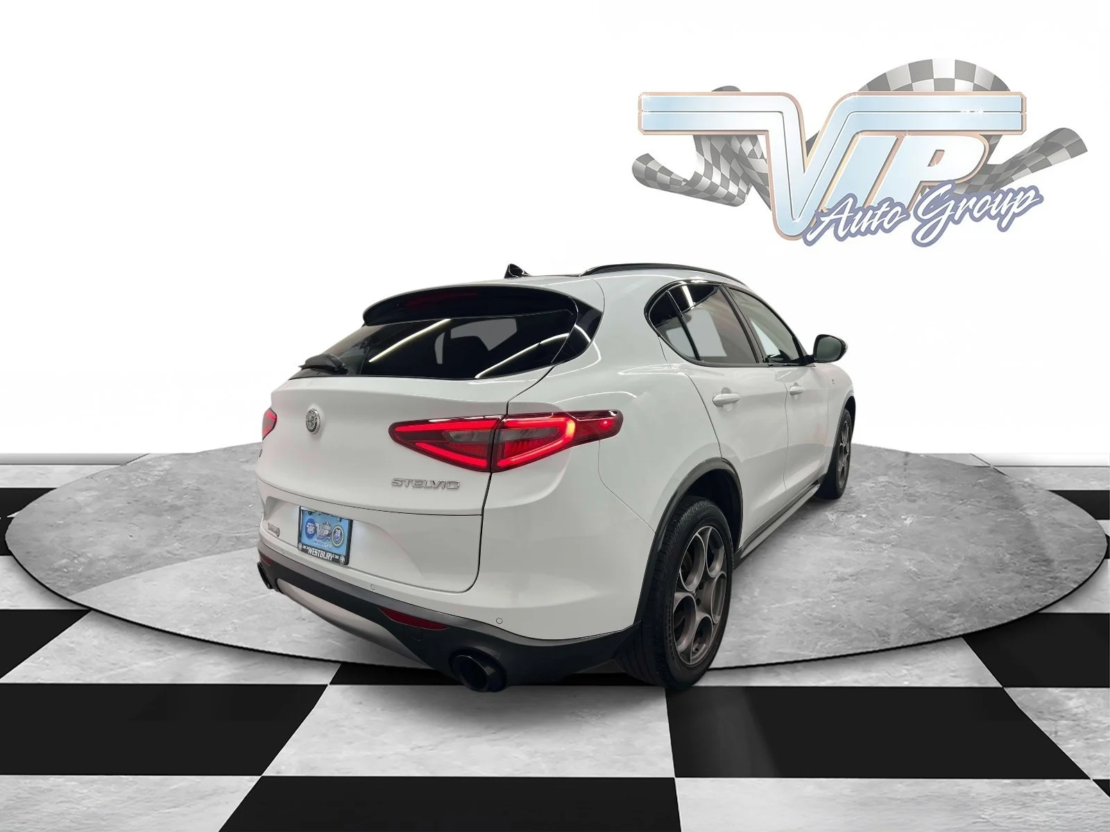 Used 2023 Alfa White Alfa Romeo Ti image 6