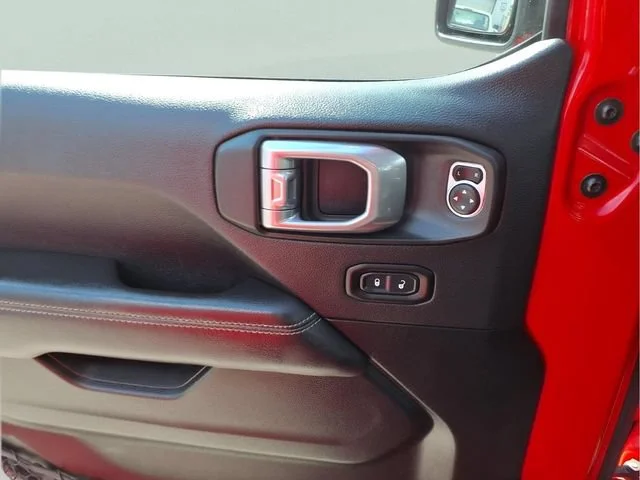 Used 2020 Red Jeep Overland image 14