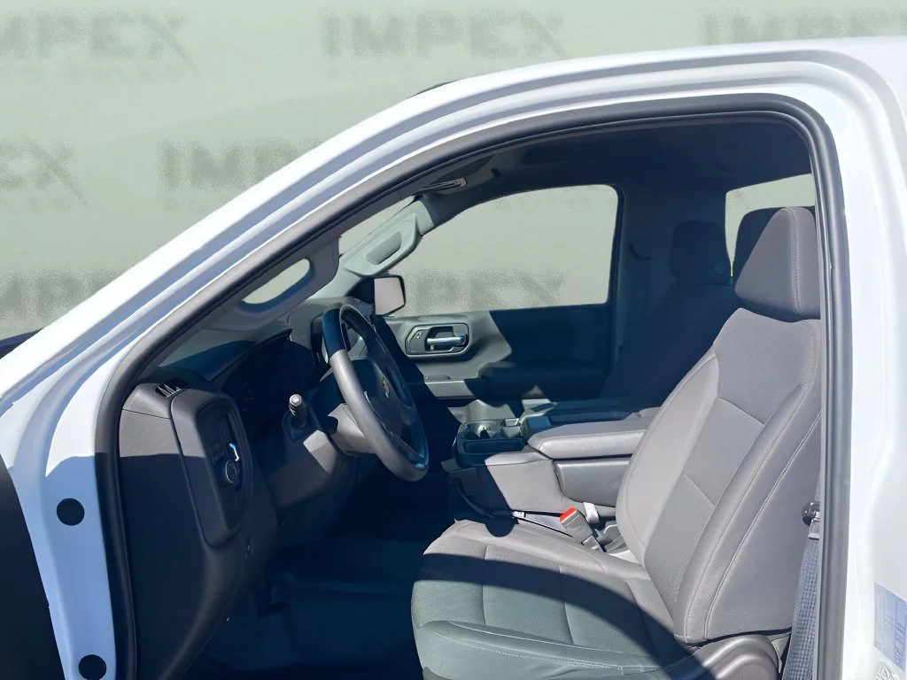 Used 2025 Summit White Chevrolet WT image 9