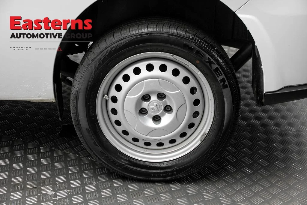 Used 2022 White Ram Base image 9