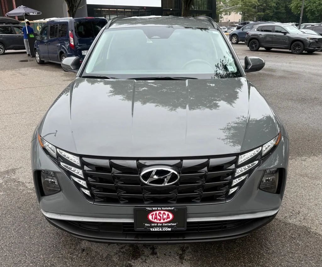 Used 2024 Gray Hyundai SEL image 2