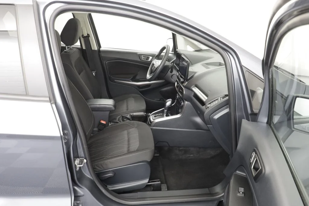 Used 2021 Smoke Metallic Ford SE image 20