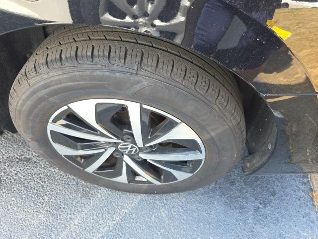 Used 2024  Volkswagen 1.5T S image 7