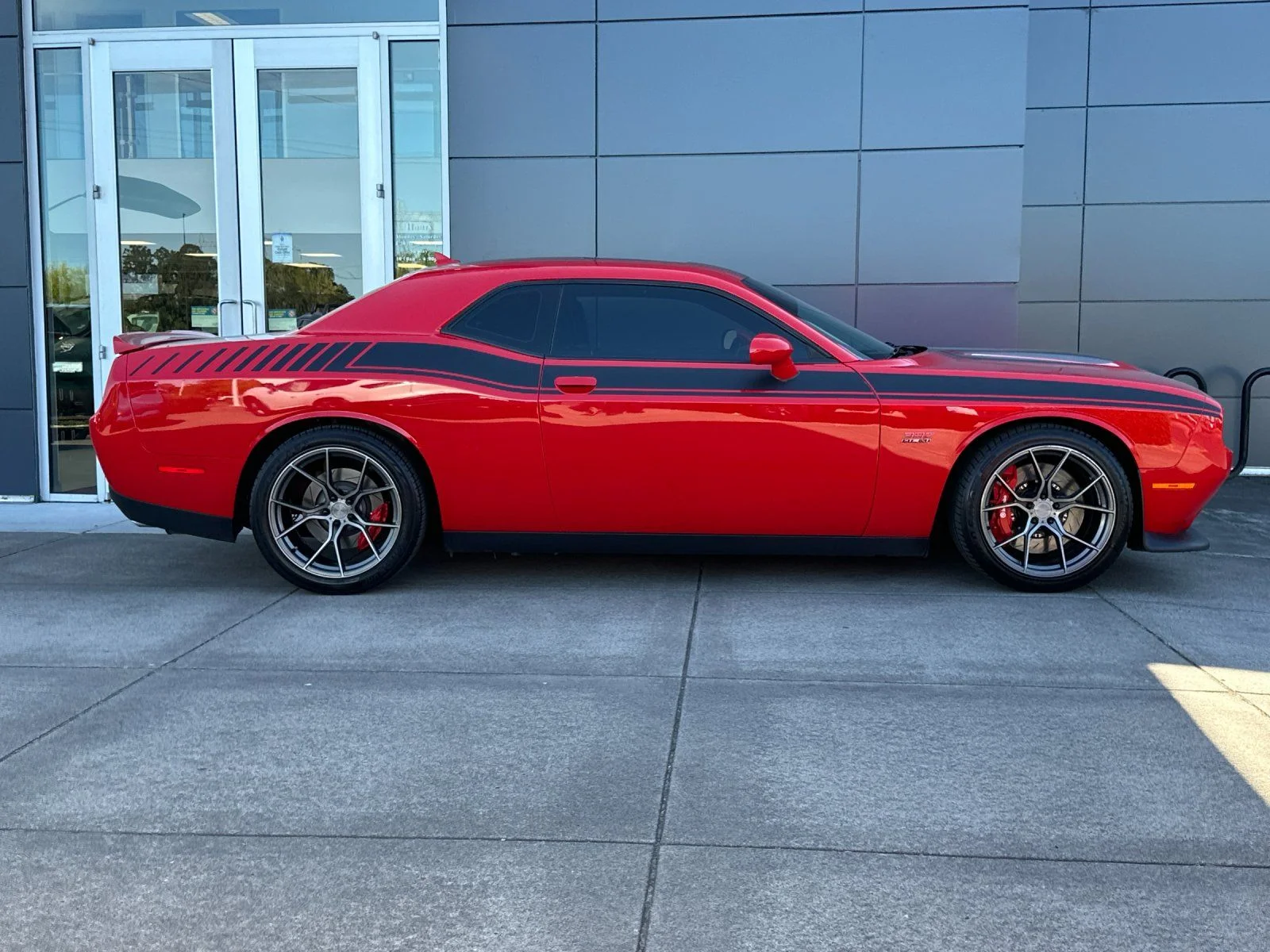 Used 2016 Torred Clearcoat Dodge SRT 392 image 2