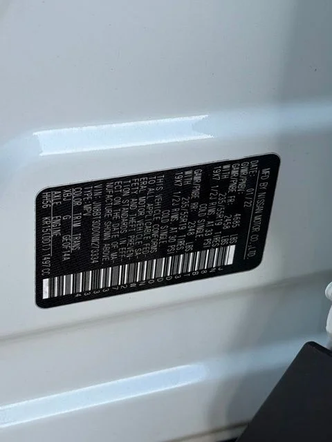 Used 2022 White Nissan Platinum image 33