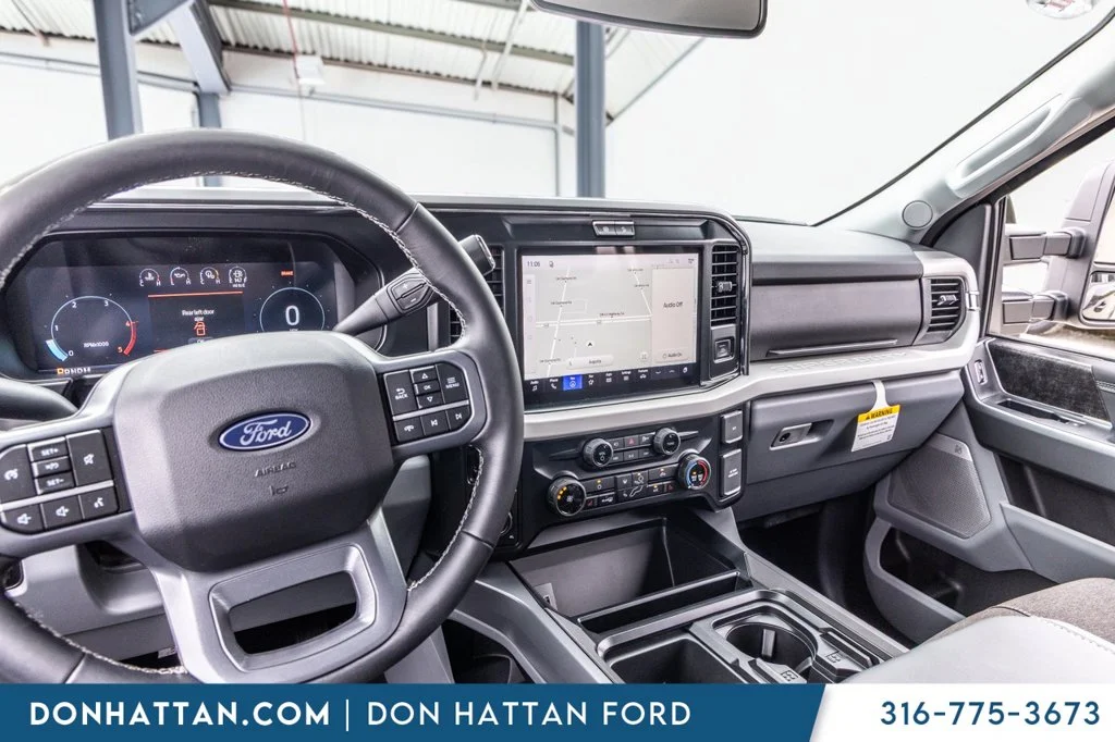 New 2027 Agate Black Metallic Ford F-250® XLT image 16