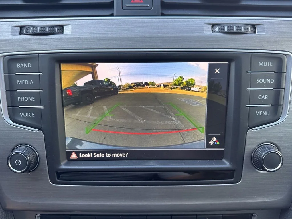 Used 2016 Gray Volkswagen SE image 14