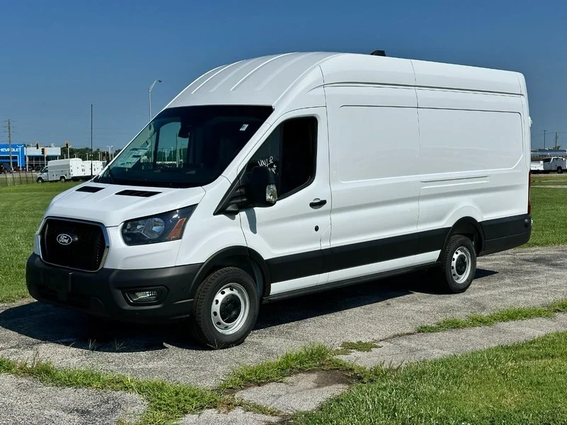 New 2026 Oxford White Ford T-250 148" EL Hi Rf 9150 GVWR RWD image 1