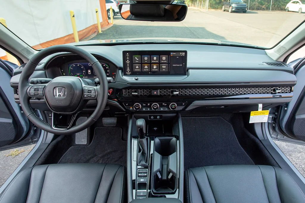 New 2026 Urban Gray Pearl Honda EX-L image 16