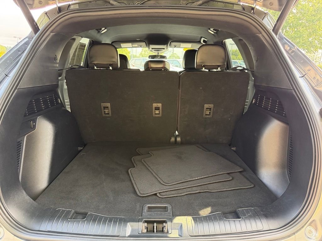 Used 2024 Gray Ford ST-Line image 39