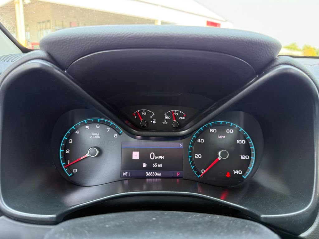 Used 2022 White GMC AT4 w/Leather image 26