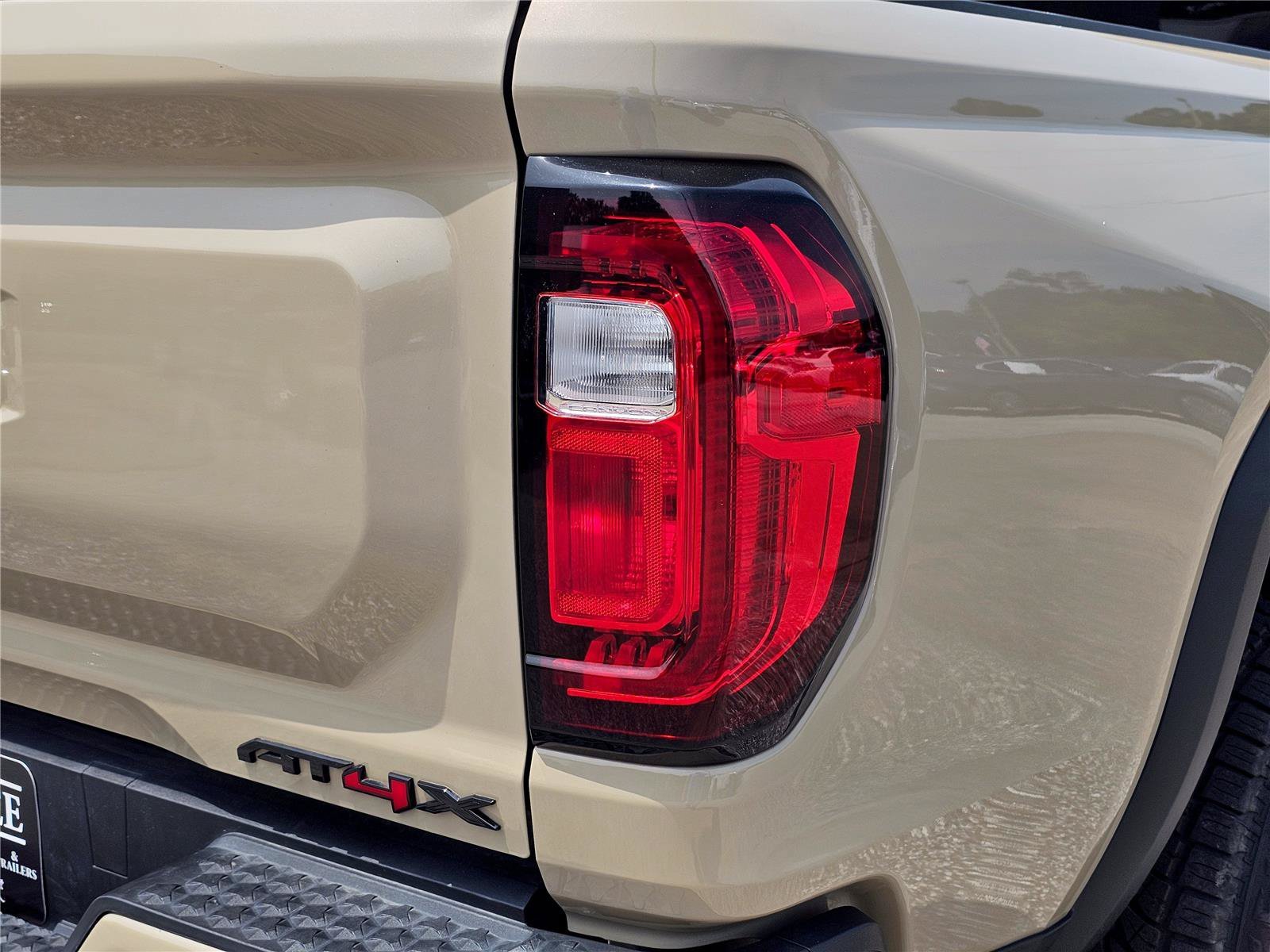 2023 GMC Canyon AT4X - Photo 10
