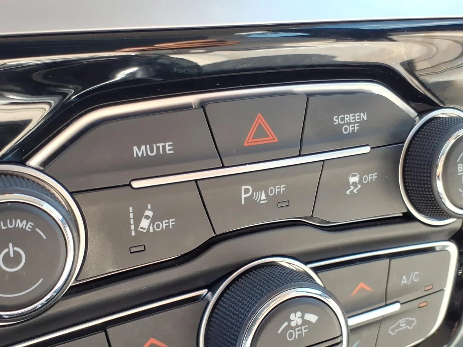 Used 2023 Bright White Clearcoat Chrysler Touring image 7
