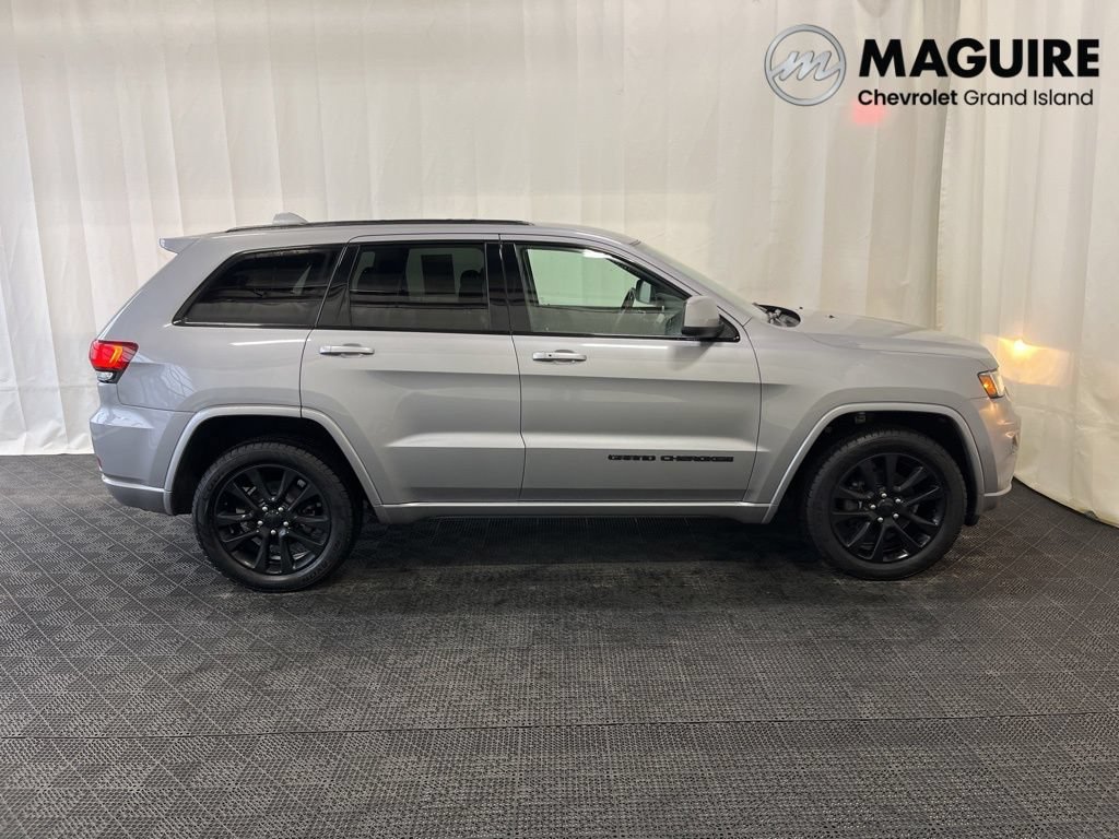 Used 2019 Jeep Grand Cherokee Altitude with VIN 1C4RJFAG4KC849228 for sale in Grand Island, NY