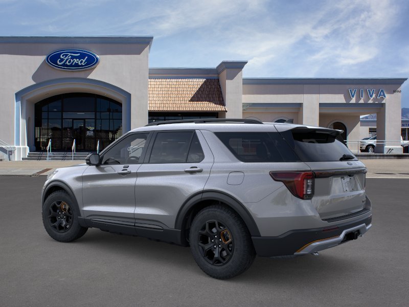 New 2026 Carbonized Gray Metallic Ford Tremor® image 4