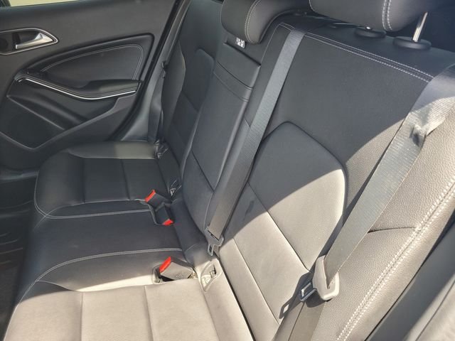 Used 2020 Black Mercedes-Benz GLA 250 image 15