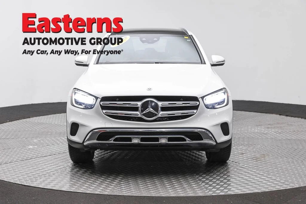 Used 2020 White Mercedes-Benz GLC 300 image 2