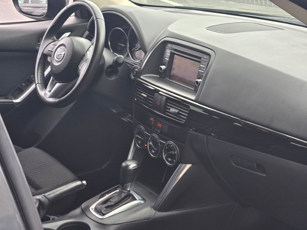 Used 2015 Meteor Gray Mazda Touring image 6