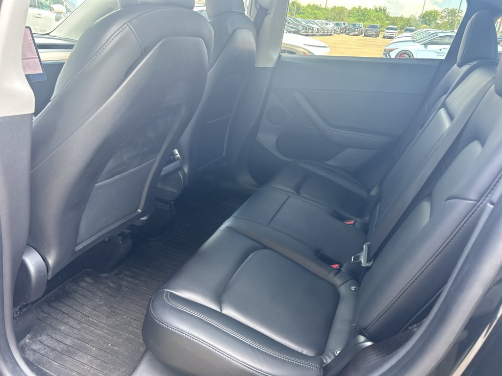 Used 2021 Solid Black Tesla Long Range image 7