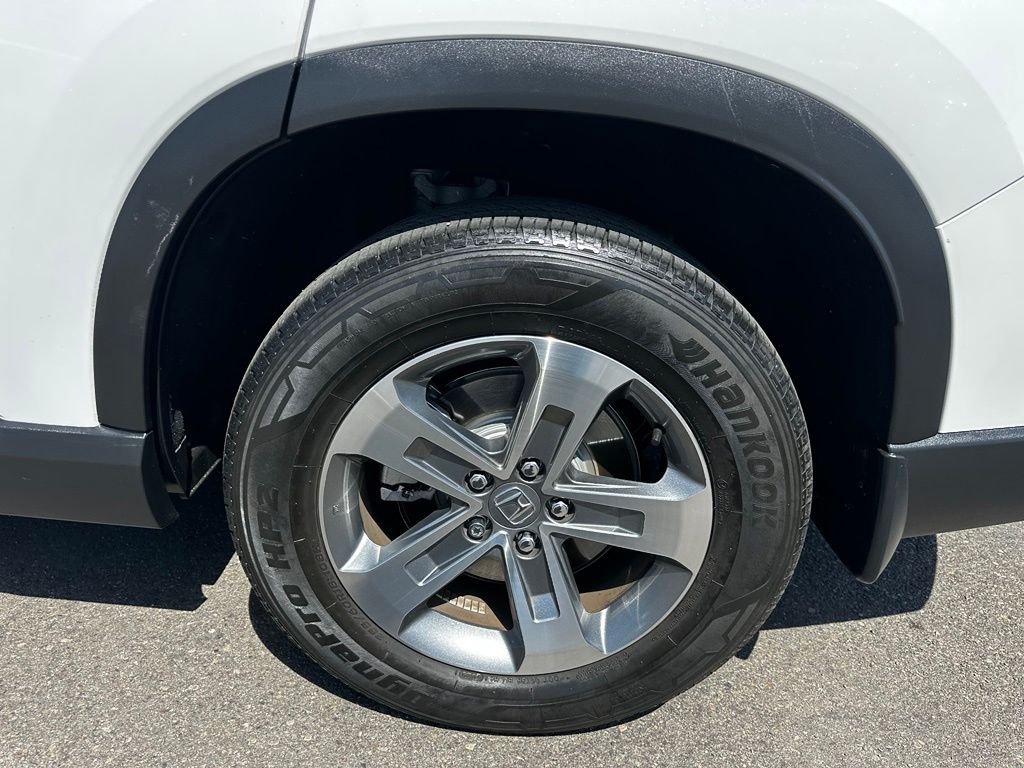 Used 2023  Honda EX-L image 10
