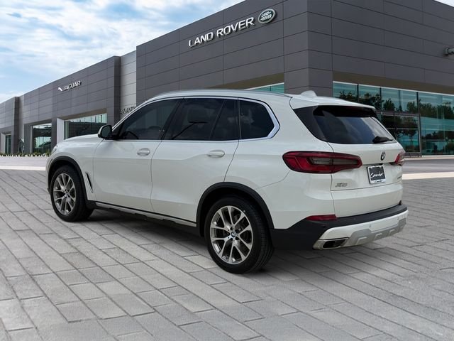 Used 2020 White BMW sDrive40i image 3