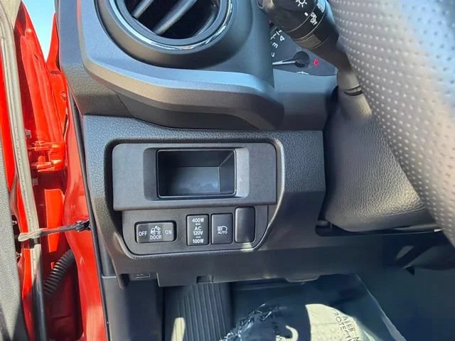 Used 2018 Inferno Red Toyota SR5 image 25