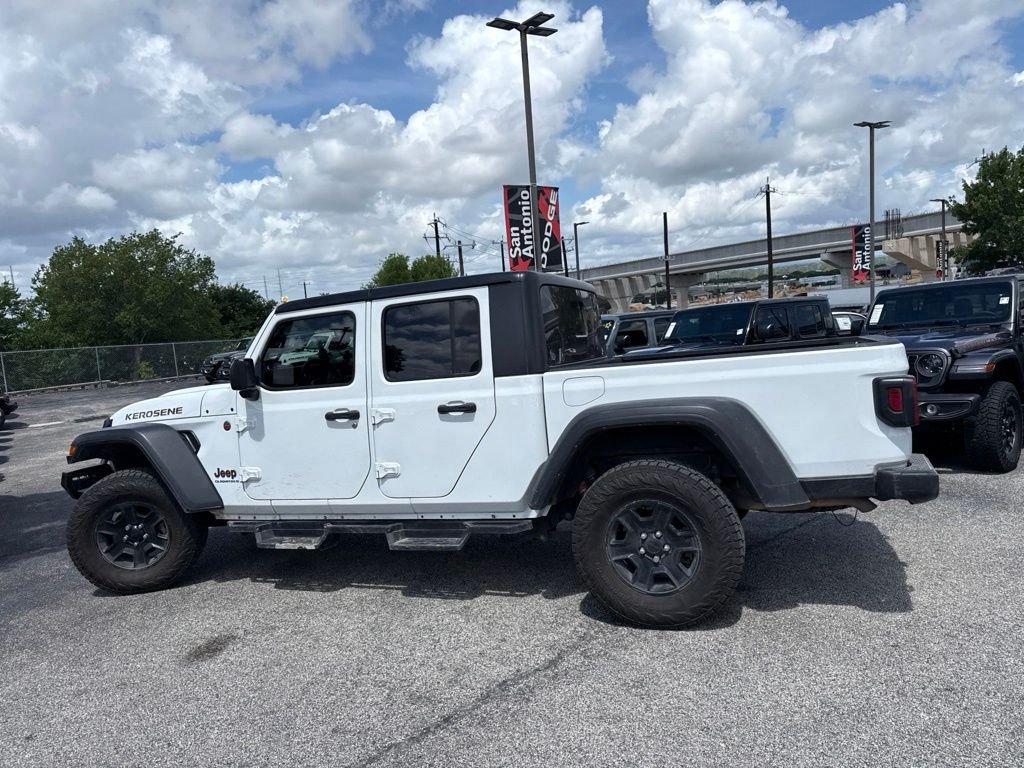 Used 2023 White Jeep Mojave image 19