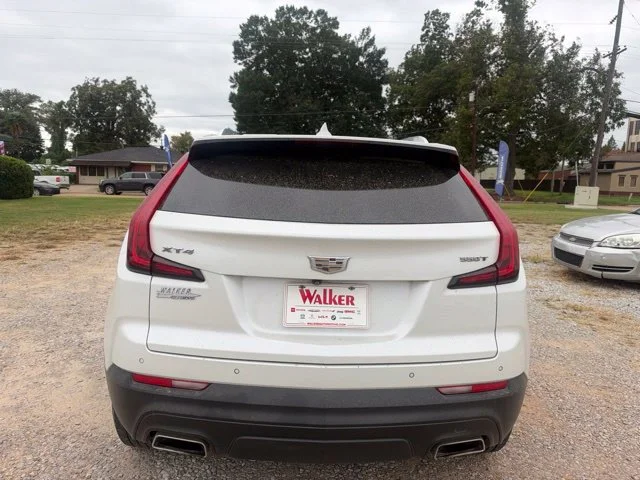 Used 2022 White Cadillac Luxury image 12