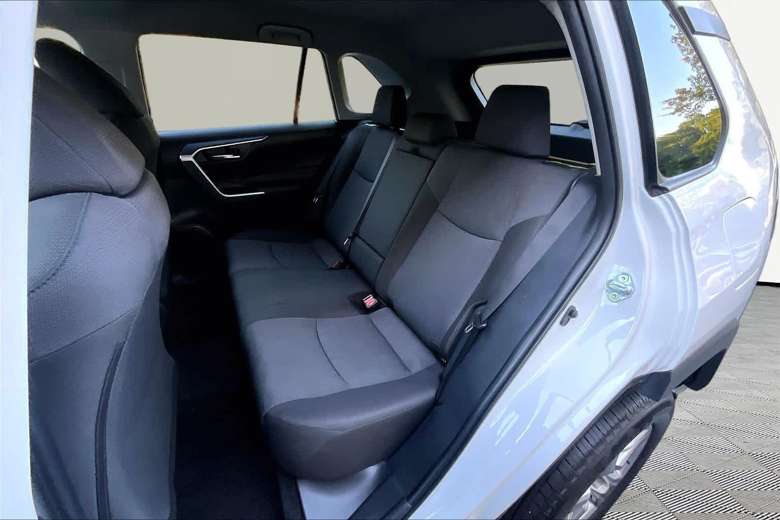 Used 2025 Ice Cap Toyota XLE image 21