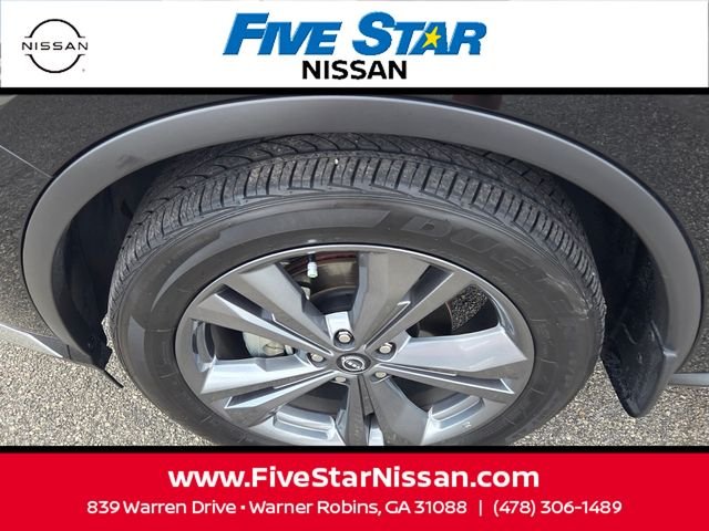Used 2024 Black Nissan Platinum image 19