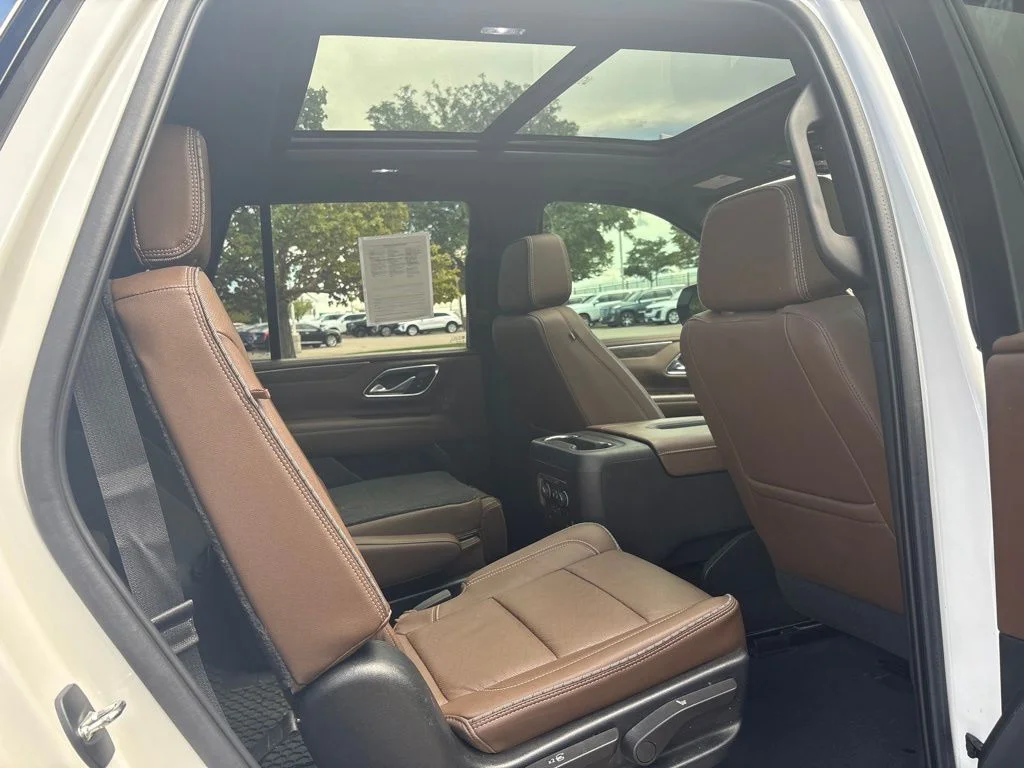 Used 2021 White Chevrolet High Country image 26