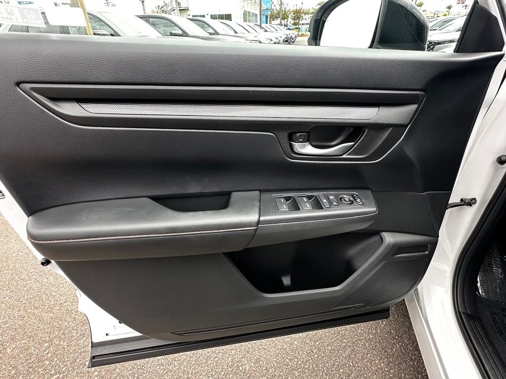 Used 2024  Honda Sport image 24