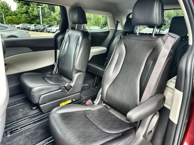 Used 2023 Red Kia LX Seat Package image 25