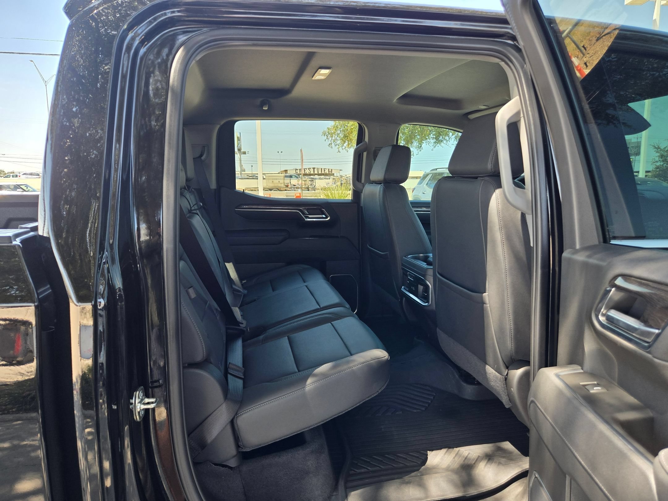 2025 Chevrolet Silverado 1500 LTZ - Photo 23