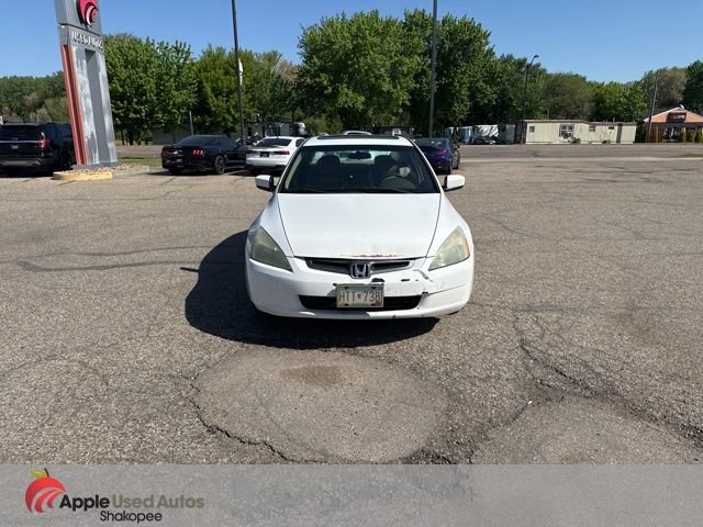 Used 2005 White Honda EX-L image 2