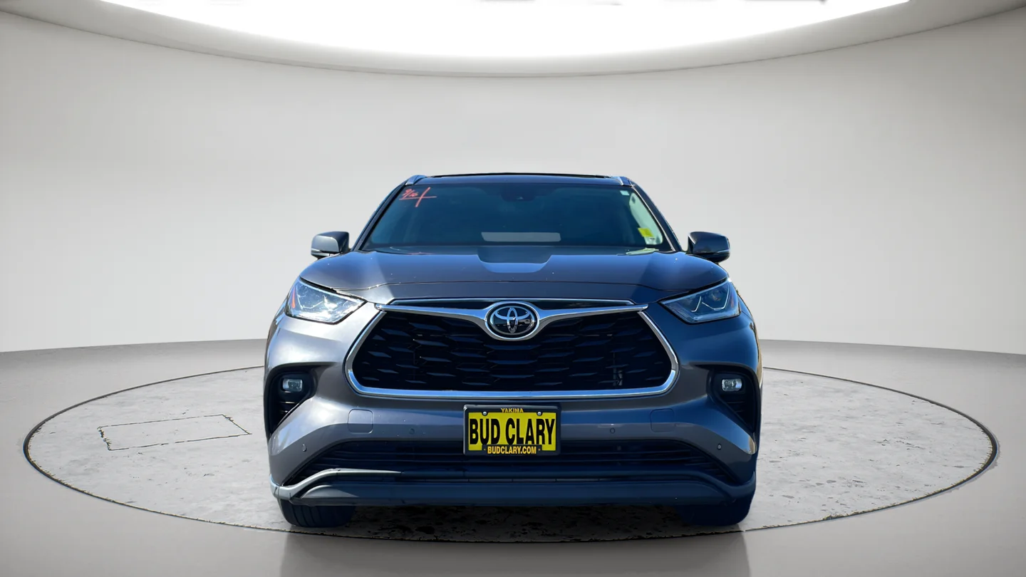 Used 2022 Gray Toyota Limited image 8