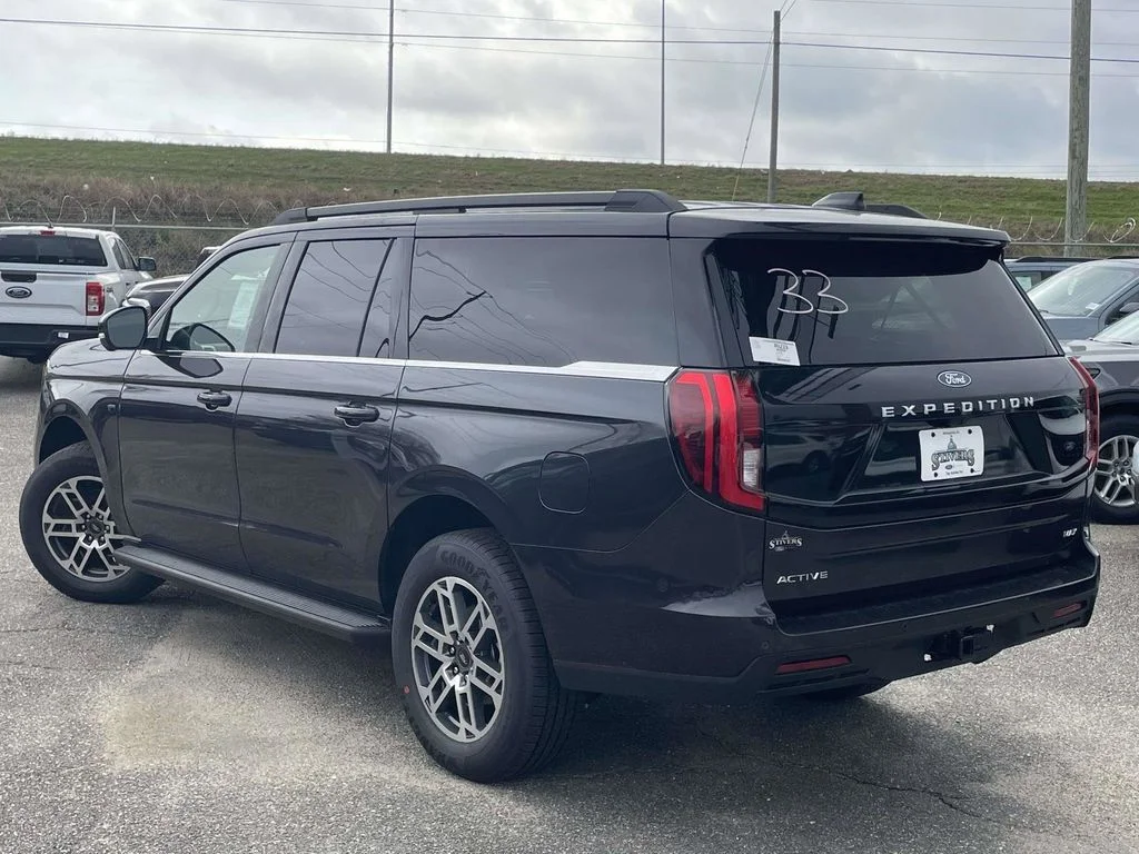 New 2026 Dark Matter Gray Metallic Ford MAX Active image 5