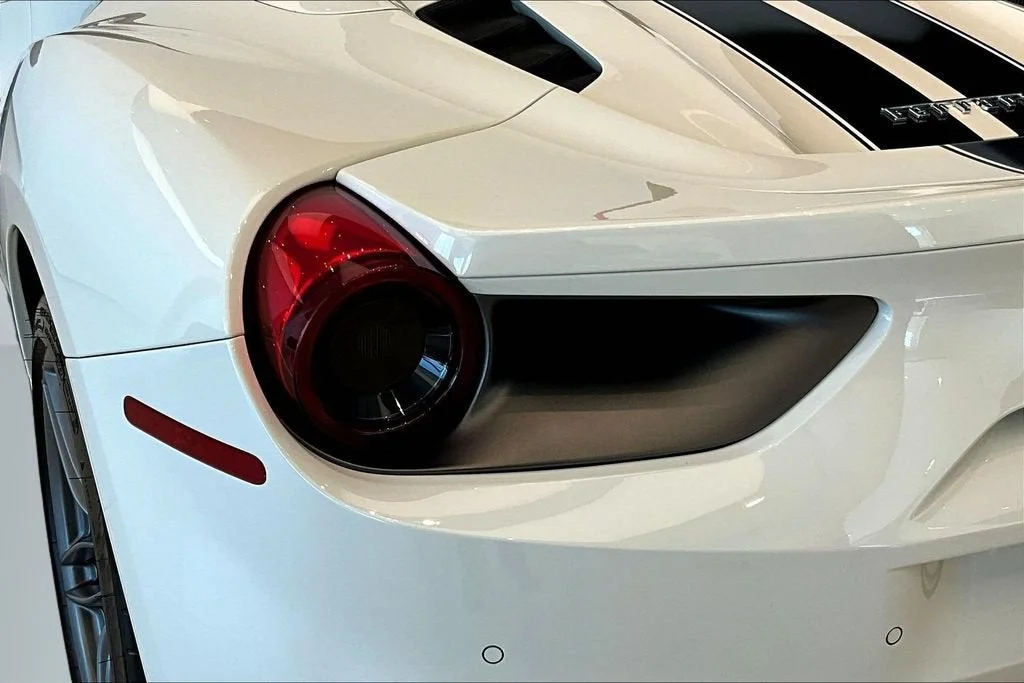Used 2017 Bianco Avus Ferrari  image 19