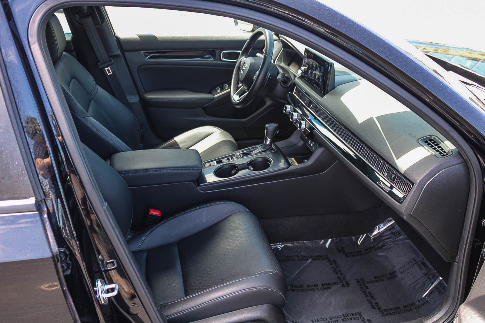 2022 Honda Civic Hatchback Sport Touring - Photo 17